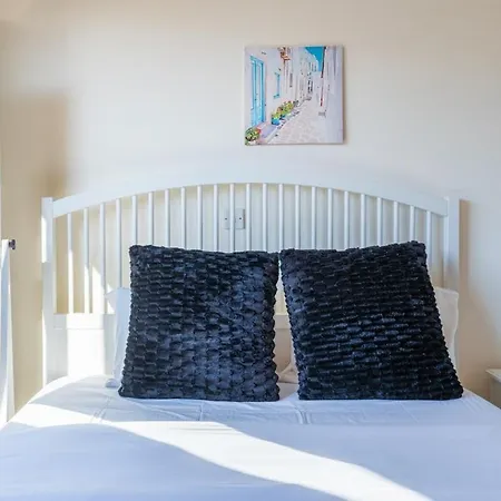 Glade - 1 Bedroom W Balcony In *