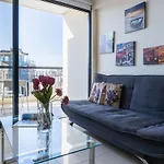 Glade - 1 Bedroom W Balcony In * 拉纳卡