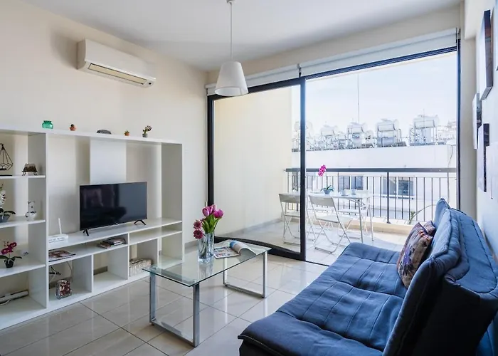 Glade - 1 Bedroom W Balcony In * Ларнака